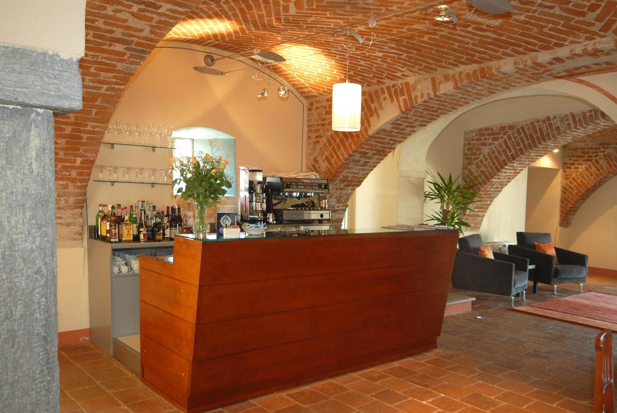Hotel Antico Podere Propano ซาลุซโซ ภายนอก รูปภาพ