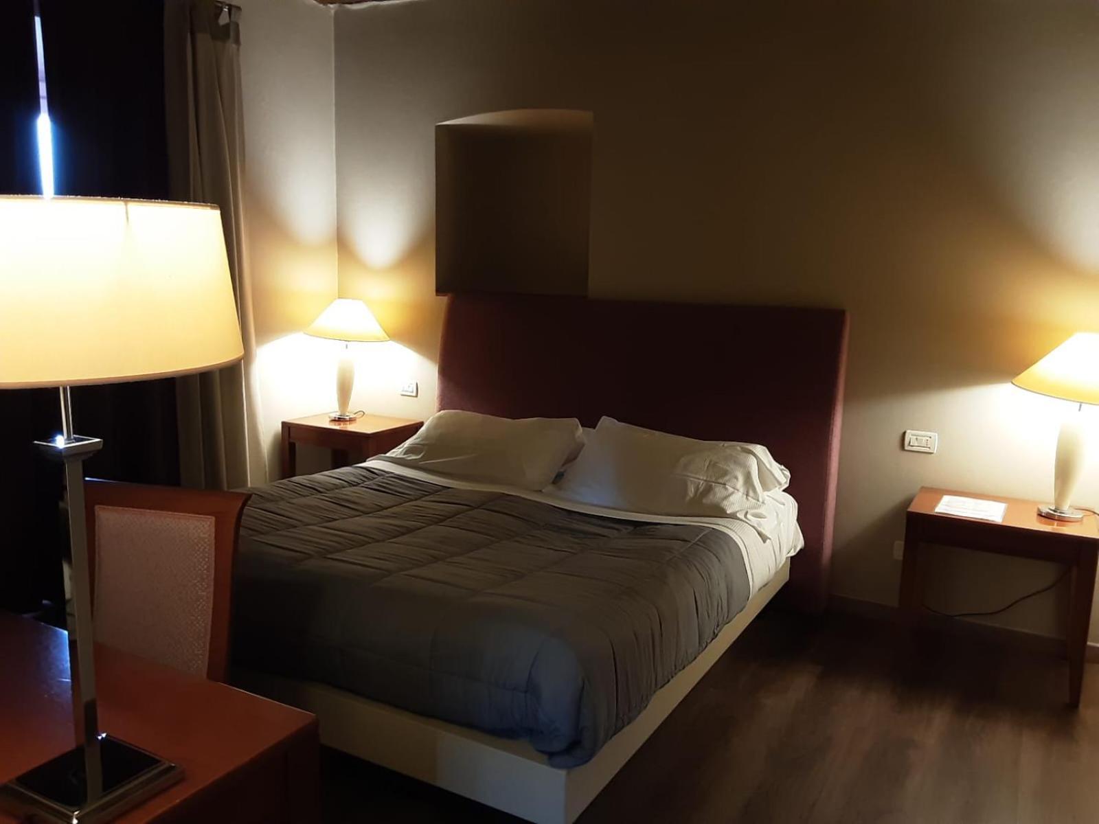 Hotel Antico Podere Propano ซาลุซโซ ภายนอก รูปภาพ